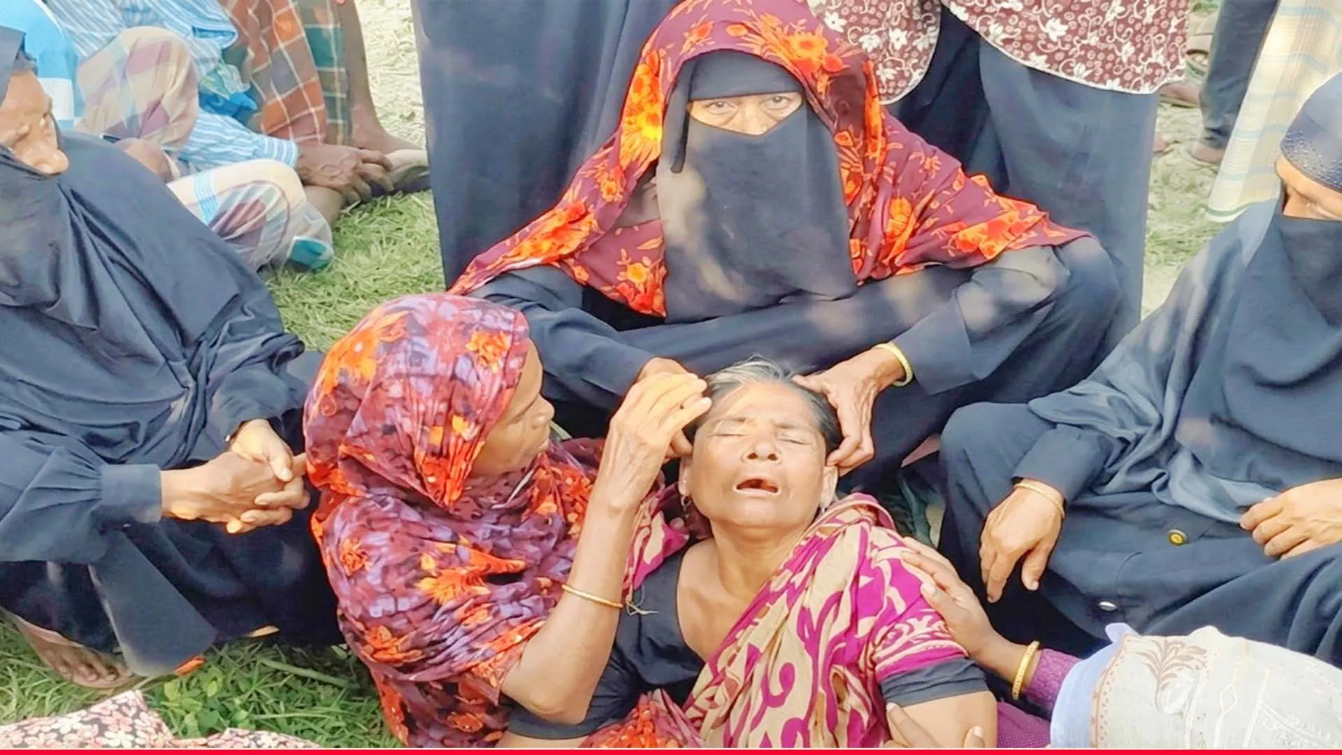  মেয়েকে ধর্ষণের অভিযোগে মামলা করায় বাবাকে কুপিয়ে হত্যা